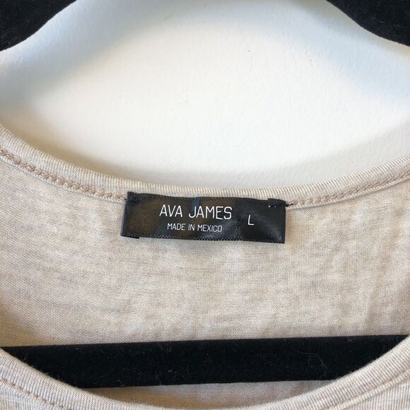 Ava James Kind Words Are Like Honey Sweet To The Soul T-Shirt Size M/L NWT's - Picture 4 of 5